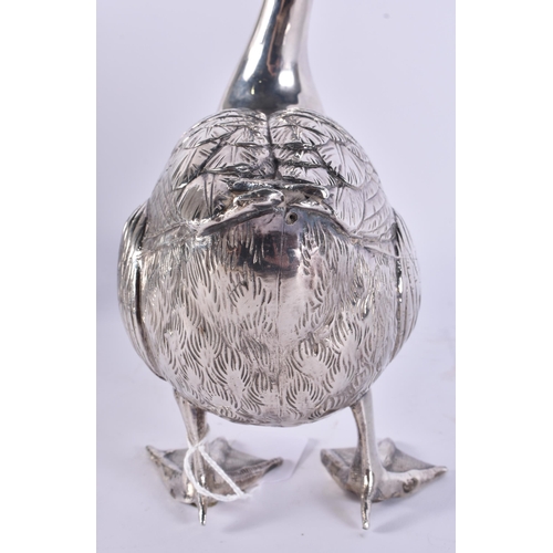 998 - A LOVELY LARGE LATE 19TH CENTURY JAPANESE MEIJI PERIOD SILVER OKIMONO OF A GOOSE. 1494 grams. Okimon... 