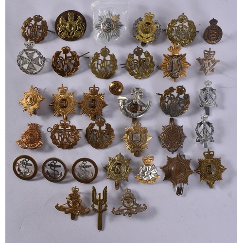 1014 - Mixed Military Cap Badges Inc Essex Yeo, KSLI, RAF, RA, Etc. (qty)