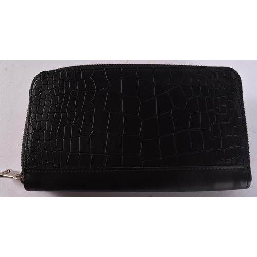 1056 - Longchamp Cross Body Bag & Boxed Purse / Wallet. (2)