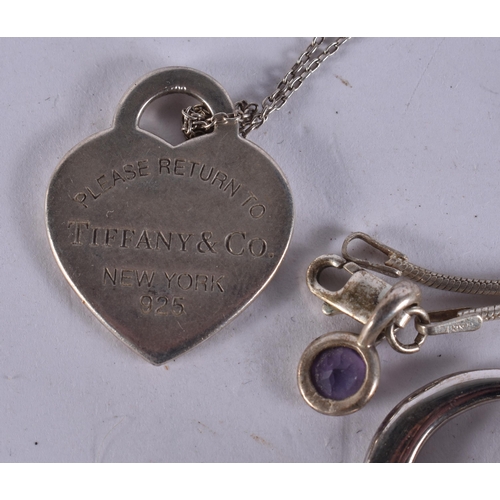 1075 - SILVER JEWELLERY. 210 grams overall. (qty)