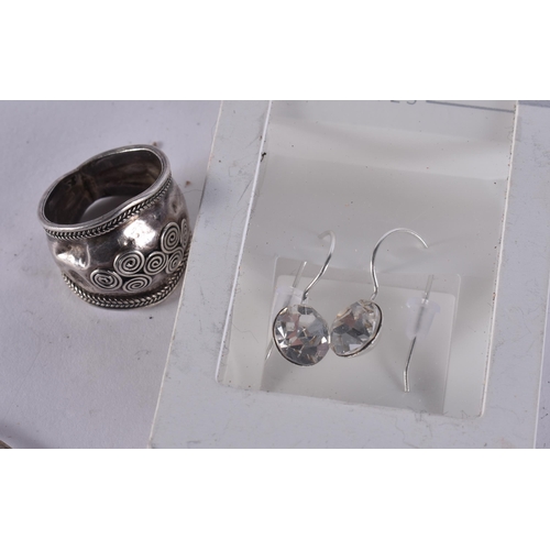 1075 - SILVER JEWELLERY. 210 grams overall. (qty)