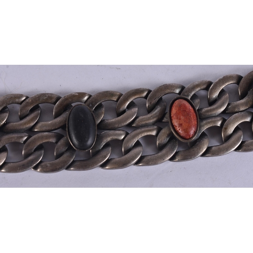 1078 - A WHITE METAL BRACELET. 45 grams. 18 cm long.