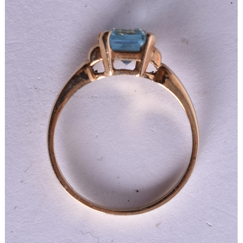 1085 - 9ct gold blue topaz solitaire ring (2.4g). O 1/2.