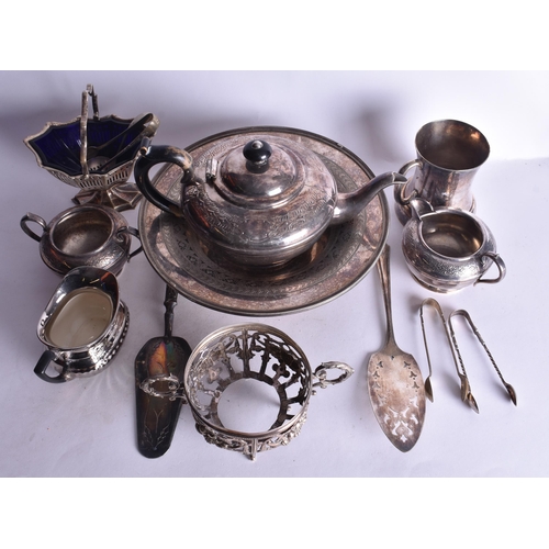 1151 - A BOX OF SILVER PLATED WARES. (qty)