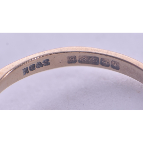 1173 - 9ct gold garnet split pearl cluster ring (2g). M.