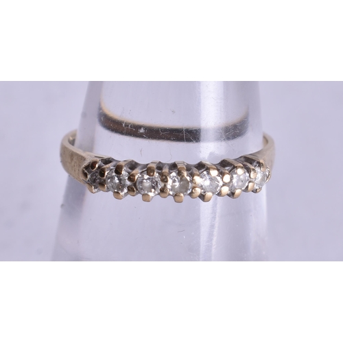1186 - 9ct gold diamond half eternity ring (0.9g). J.