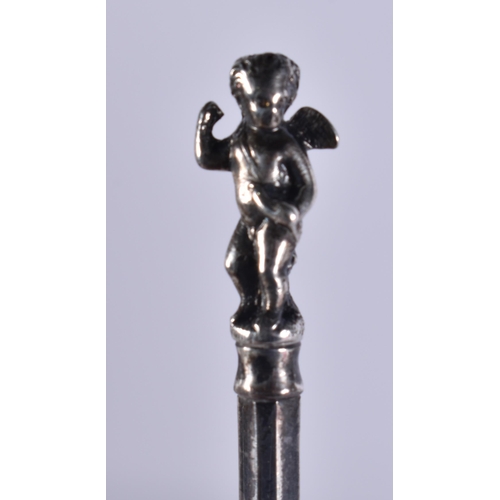 1205 - A VICTORIAN SILVER SPOON. London 1876. 21.2 grams. 12.5 cm long.