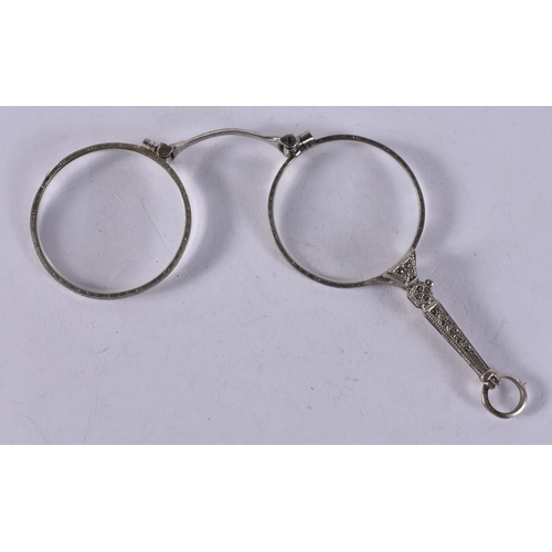 1262 - A PAIR OF LORGNETTES. 10 cm x 6 cm extended.