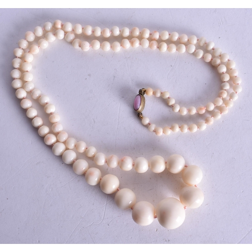 1353 - A NECKLACE. 58 grams. 74 cm long.