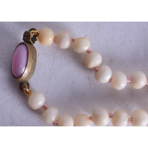 1353 - A NECKLACE. 58 grams. 74 cm long.