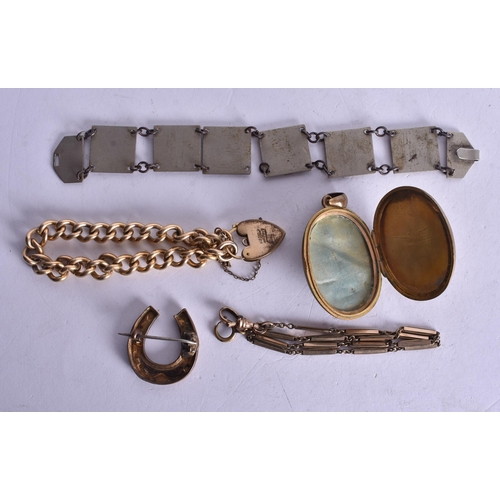 1355 - JEWELLERY. 107 grams. (qty)