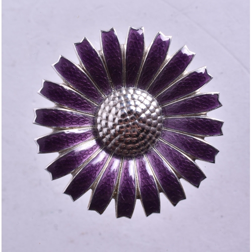 1431 - Sterling Silver Georg Jensen Brooch inc. Enamel (20g). 5 cm wide.