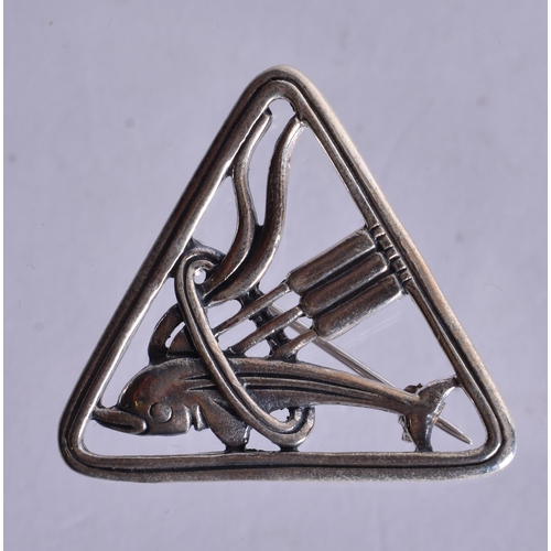 1477 - A Sterling Silver Triangular Dolphin Brooch.  2.9cm x 3.2cm, weight 6.4g