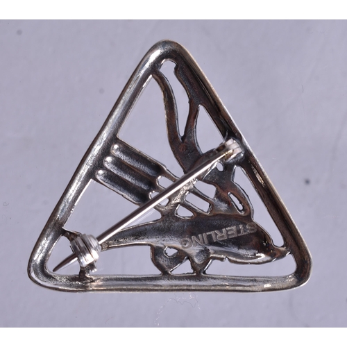 1477 - A Sterling Silver Triangular Dolphin Brooch.  2.9cm x 3.2cm, weight 6.4g