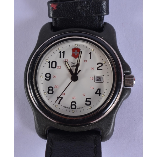 1580 - A Swiss Army Watch.  Not working, 3.5cm incl crown