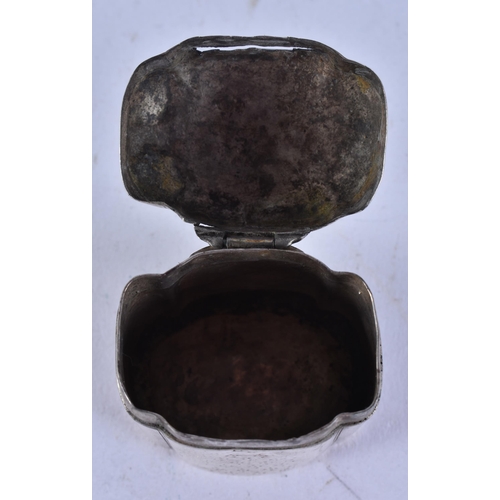 1624 - A Continental Silver Snuff Box.  Dutch Marks.  3.5cm x 3.6cm x 2.7cm, weight 20.8g