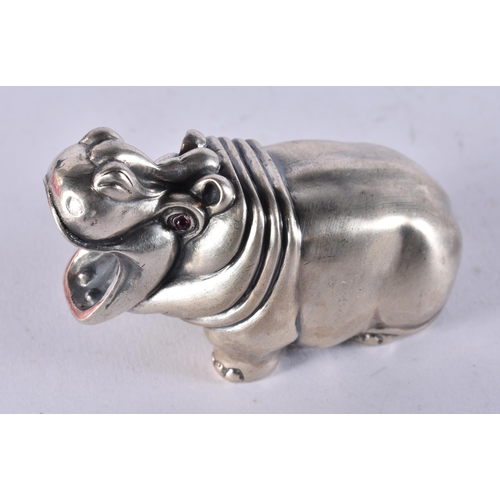1679 - A Continental Silver Hippo.  Stamped 84.  4.9cm x 7.2cm x 3.4cm, weight 72.8g