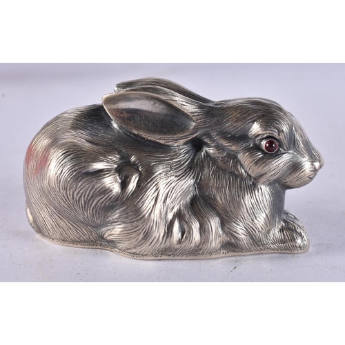 1680 - A Continental Silver Rabbit.  Stamped 84.  4cm x 7.2cm x 3.6cm, weight 62g