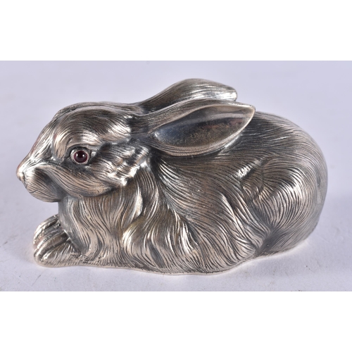 1680 - A Continental Silver Rabbit.  Stamped 84.  4cm x 7.2cm x 3.6cm, weight 62g