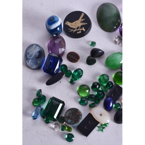 1738 - A Large quantity of Gemstones (qty)