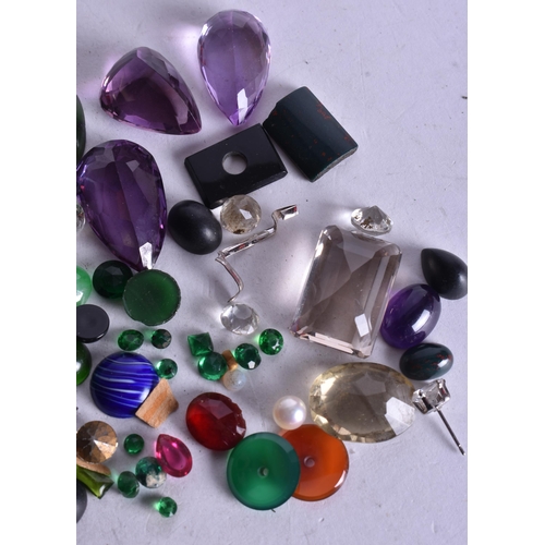 1738 - A Large quantity of Gemstones (qty)