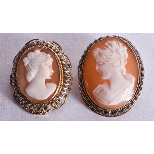 1799 - Two Gilt Mounted Cameo Brooches.  2.9cm x 2.3cm, total weight 9.7g (2)
