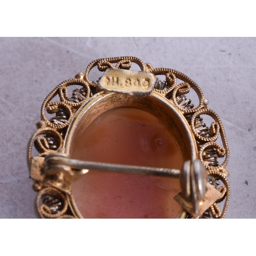 1799 - Two Gilt Mounted Cameo Brooches.  2.9cm x 2.3cm, total weight 9.7g (2)