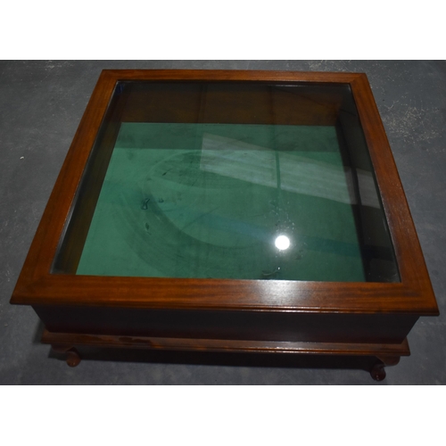 1984 - A FINE CUSTOM MADE MAHOGANY GLASS DISPLAY CASE upon cabriole legs.  104 cm x 45 cm.