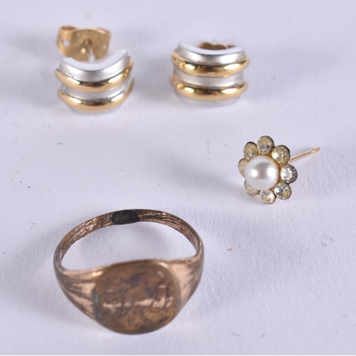 1993 - A ROLLED GOLD BROOCH together other jewellery. 9 grams. (qty)