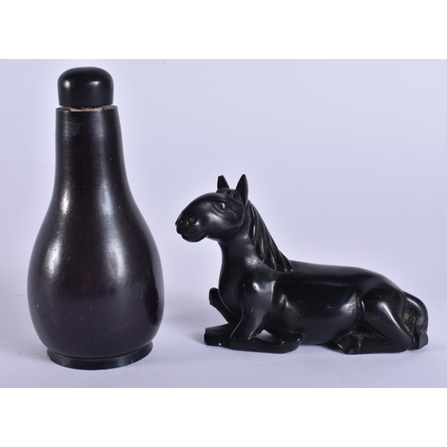 2049 - A BUTTERSCOTCH AMBER NECKLACE together with a cherry amber snuff bottle & a stone horse. Necklace 49... 