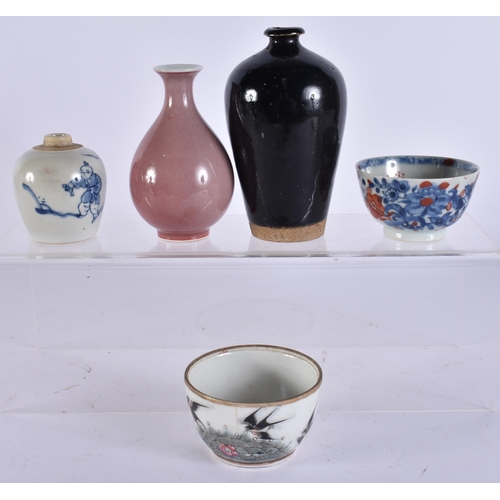 2109 - ASSORTED CHINESE PORCELAIN AND STONEWARE. (qty)