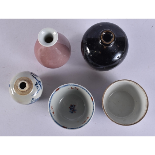 2109 - ASSORTED CHINESE PORCELAIN AND STONEWARE. (qty)