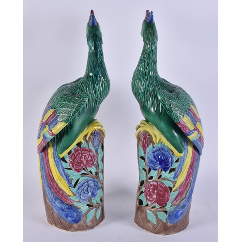 2125 - A LARGE PAIR OF EARLY 20TH CENTURY CHINESE PORCELAIN HOHO BIRDS Late Qing/Republic. 40 cm high.