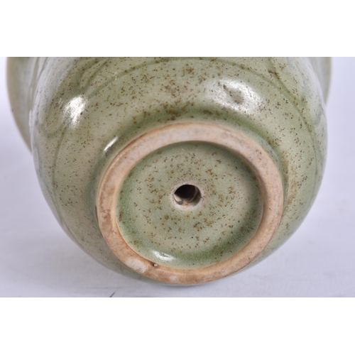 2166 - A CHINESE PORCELAIN DRAGON TEABOWL. 8.5 cm wide.