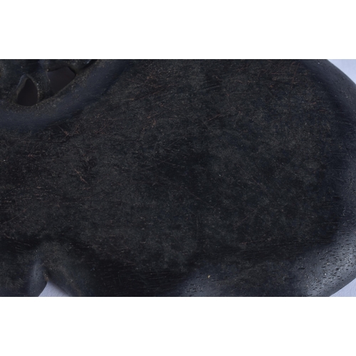 2192 - AN 18TH CENTURY CHINESE CARVED ZITAN WOOD SCHOLARS LEAF DISH Qianlong. 13.5 cm x 6.5 cm.