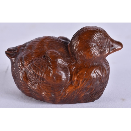 2246 - A JAPANESE WOOD DUCK. 5 cm wide.