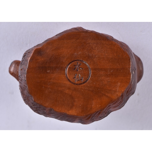 2246 - A JAPANESE WOOD DUCK. 5 cm wide.