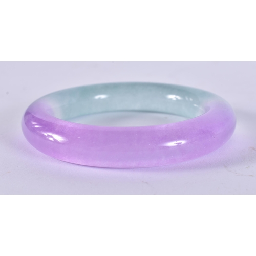 2265 - A CHINESE BANGLE. 100.4 grams. 8.5 cm wide.