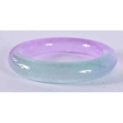 2265 - A CHINESE BANGLE. 100.4 grams. 8.5 cm wide.