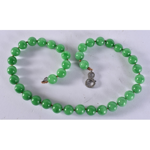 2314 - A CHINESE DIAMOND AND JADEITE NECKLACE. 160 grams. 60 cm long.