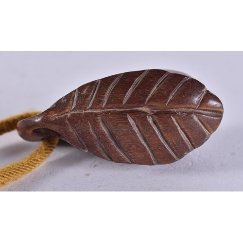 2332 - A JAPANESE WOOD INRO.67 grams. 8 cm x 5.5 cm.