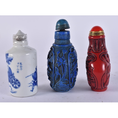 2423 - THREE CHINESE SNUFF BOTTLES. 9 cm high. (3)