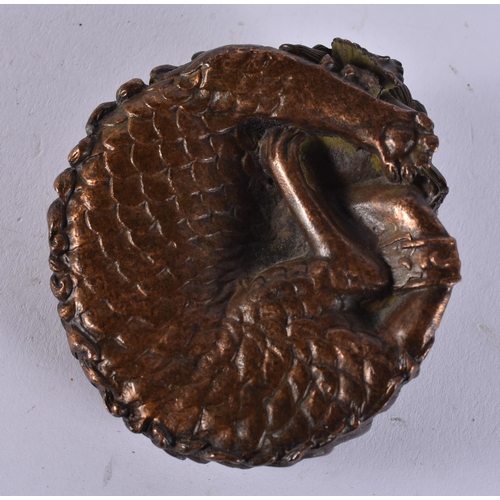 2429 - A JAPANESE BRONZE BEAST. 550 grams. 8.25 cm x 7.5 cm.