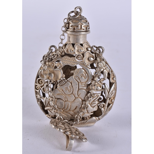2430 - A CHINESE SNUFF BOTTLE. 68 grams. 8.25 cm high.