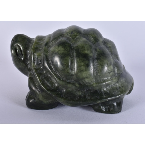 2533 - A CHINESE JADE TURTLE. 9 cm wide.