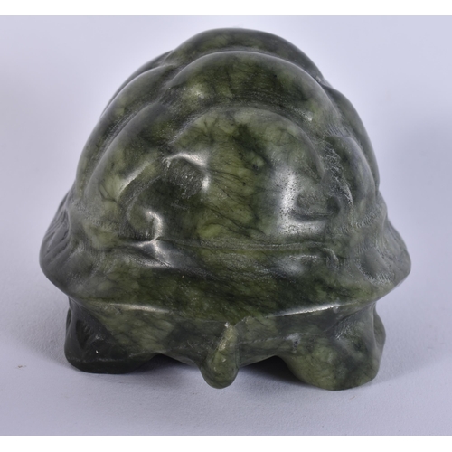 2533 - A CHINESE JADE TURTLE. 9 cm wide.