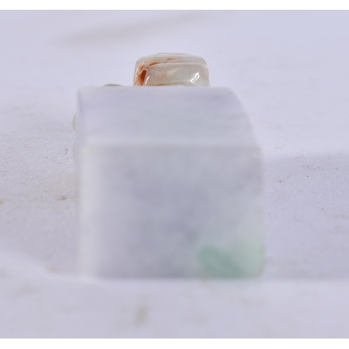 2550 - A CHINESE JADE SEAL. 37.5 grams. 5.25 cm x 2 cm.