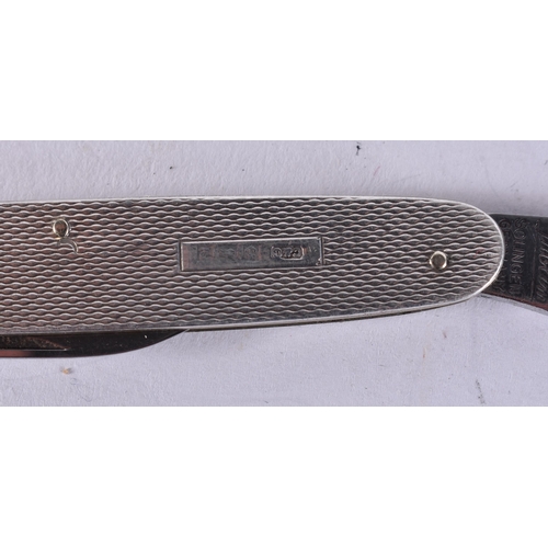 2611 - A SILVER PEN KNIFE. 16.5 cm extended. WE ARE UNABLE TO OFFER IN HOUSE SHIPPING ON THIS LOT
