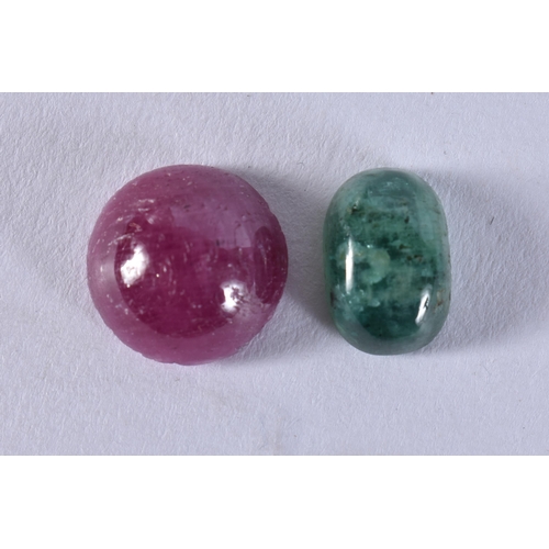 2630 - TWO LOOSE GEM STONES. 3.2 grams. 1.25 cm wide. (2)