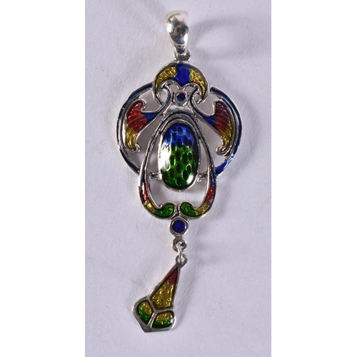 2644 - A SILVER AND ENAMEL PENDANT. 6.3 grams. 6.5 cm x 2.5 cm.